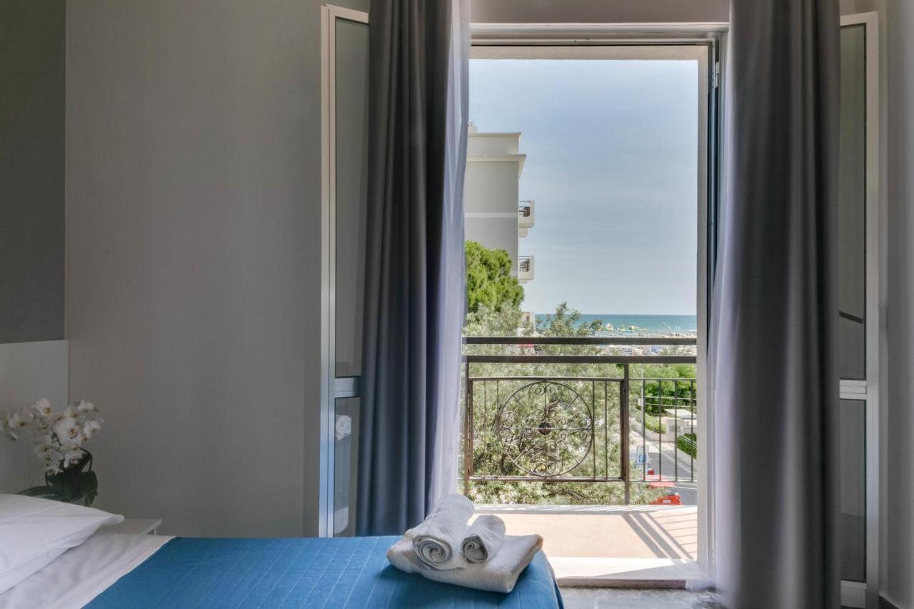 Hotel Quisisana Ріміні Екстер'єр фото