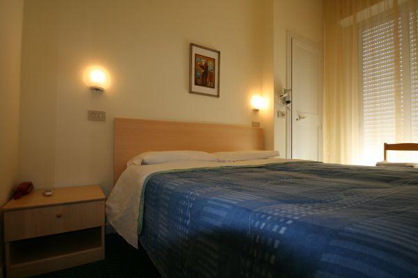 Hotel Quisisana Ріміні Екстер'єр фото